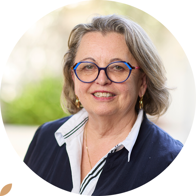 Dr Sophie Holmes AM